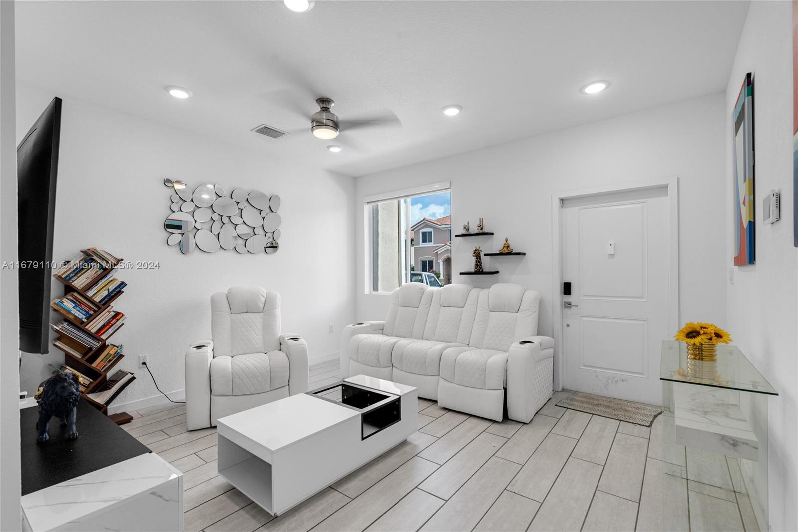 TOWNS AT SEASCAPE - Residential