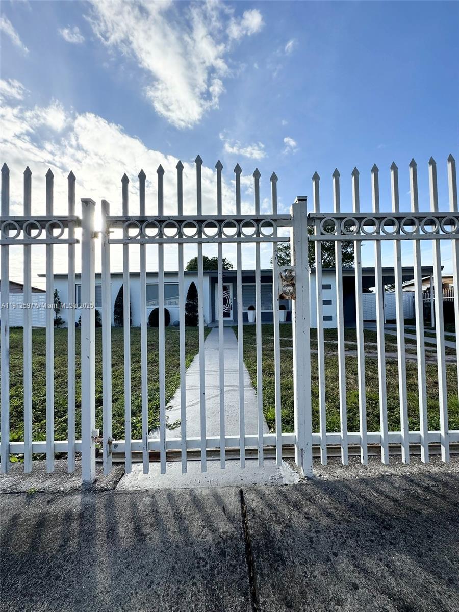 WESTHAVEN HGTS 4TH ADDN - Residential Lease