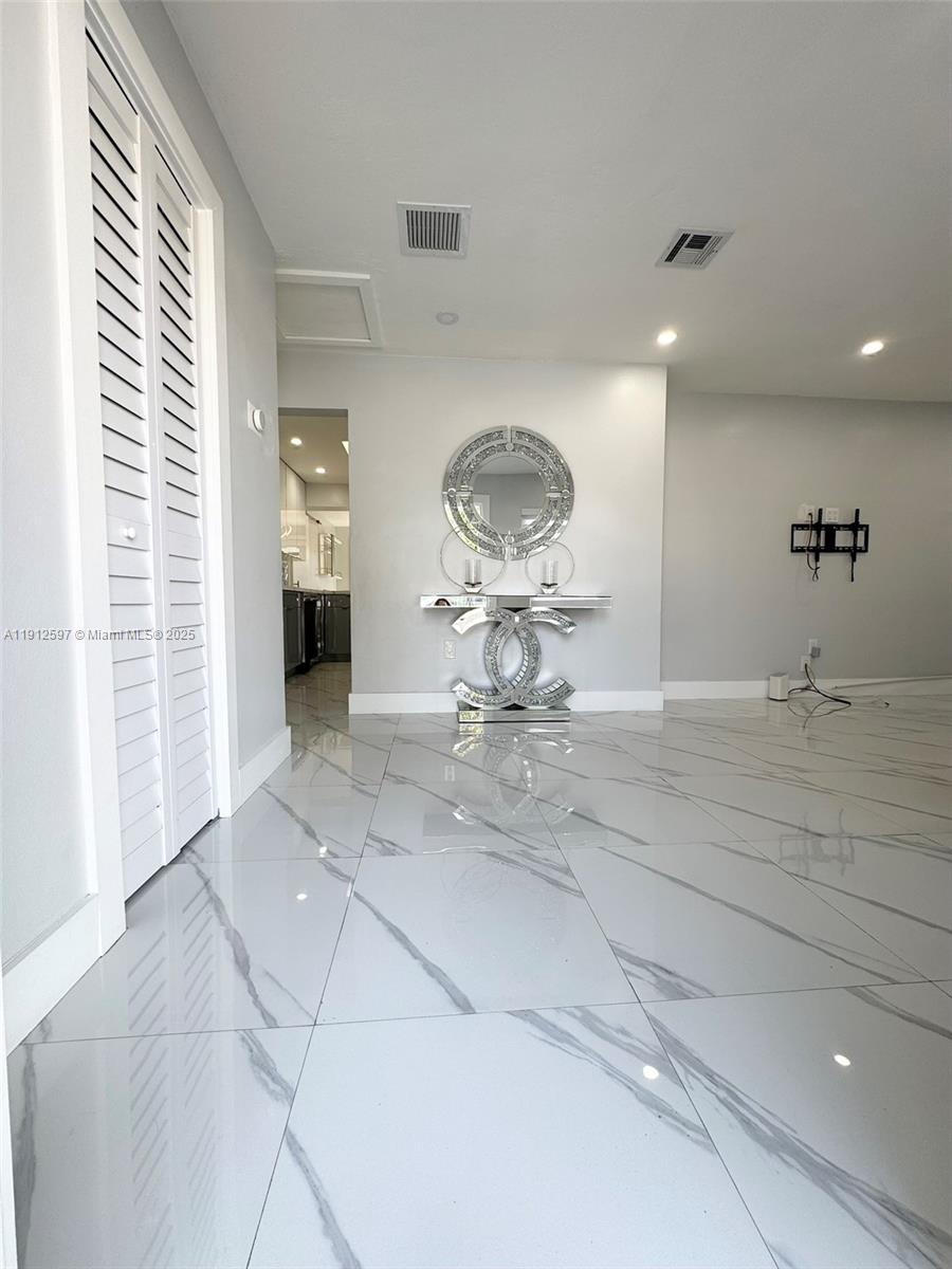 WESTHAVEN HGTS 4TH ADDN - Residential Lease