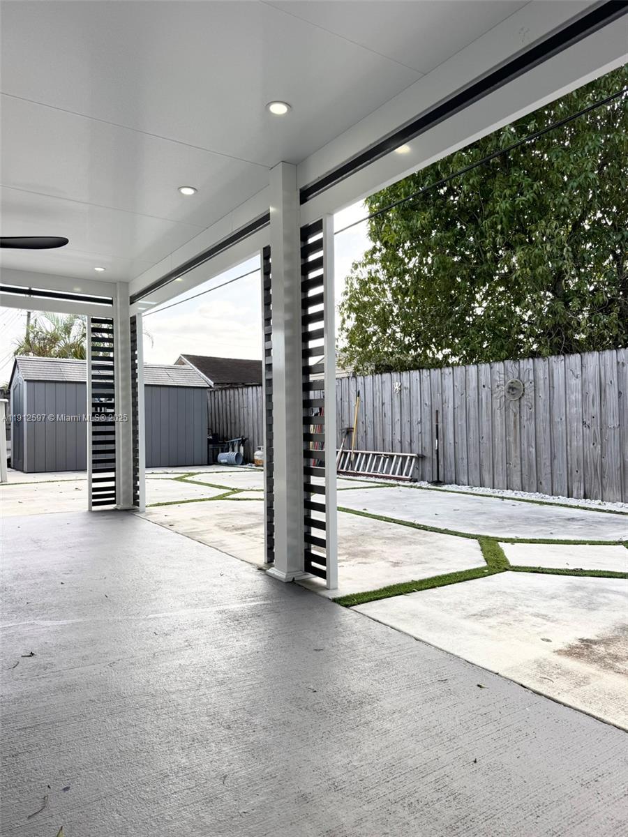 WESTHAVEN HGTS 4TH ADDN - Residential Lease