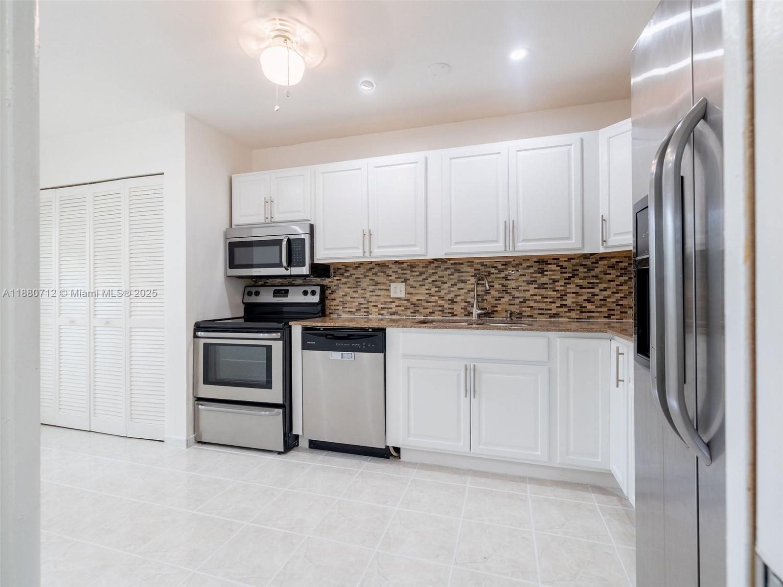 NO 6 PALM-AIRE COUNTRY CL - Residential