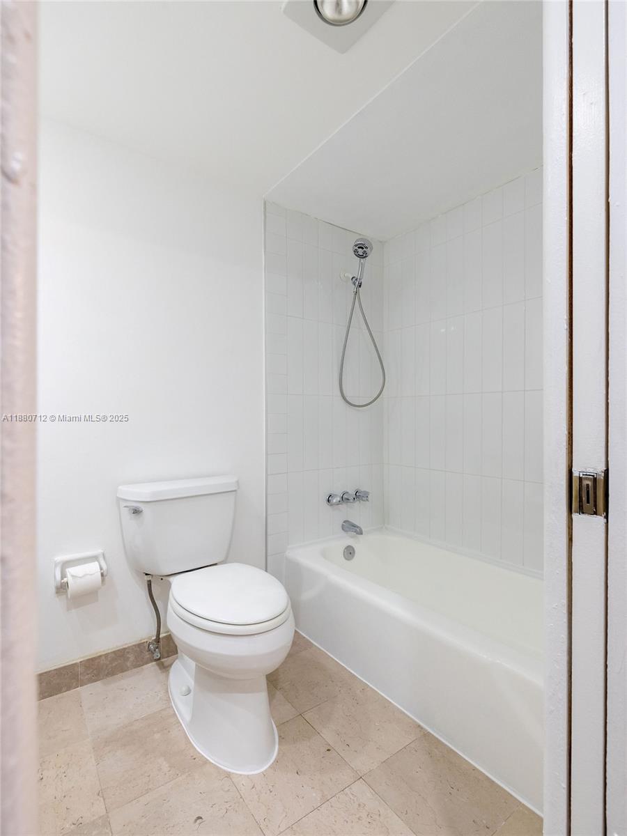 NO 6 PALM-AIRE COUNTRY CL - Residential