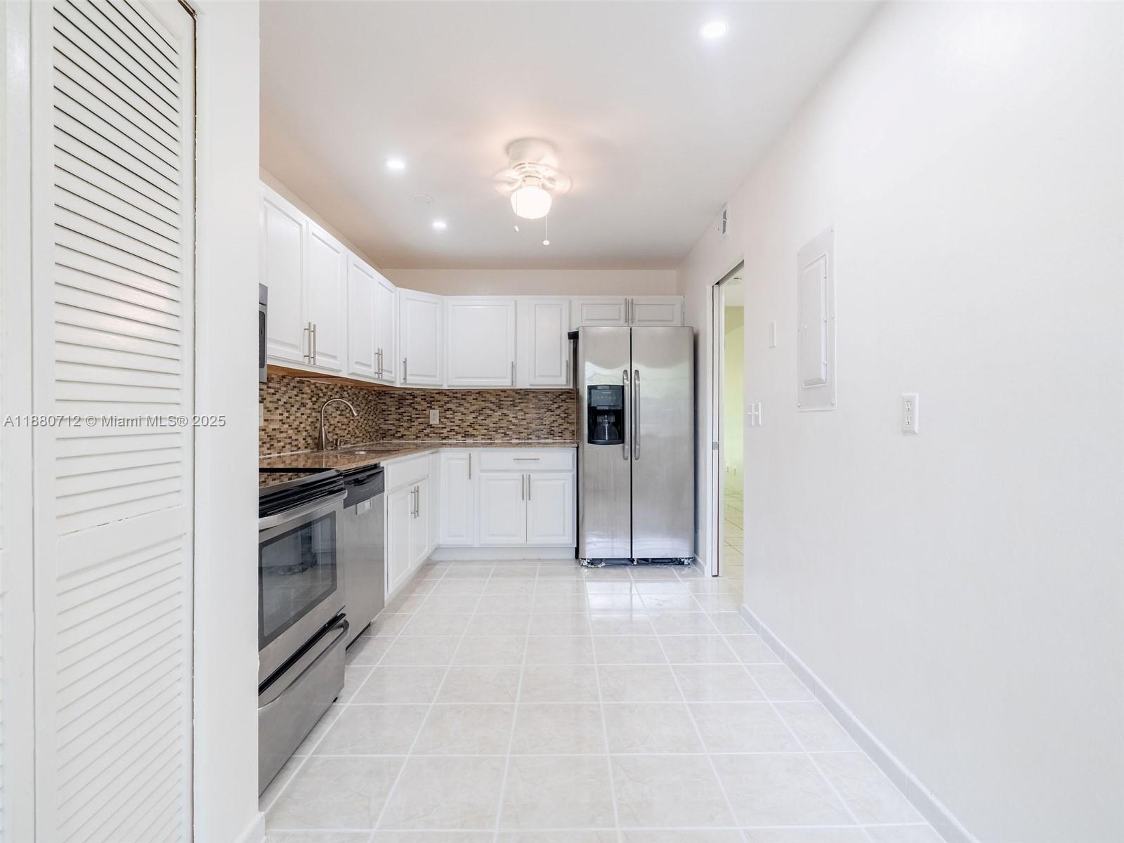 NO 6 PALM-AIRE COUNTRY CL - Residential