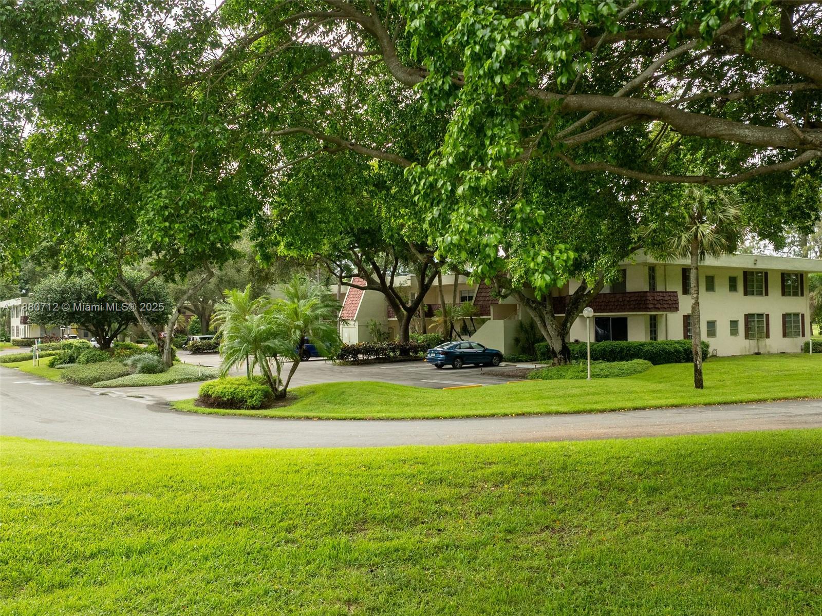 NO 6 PALM-AIRE COUNTRY CL - Residential