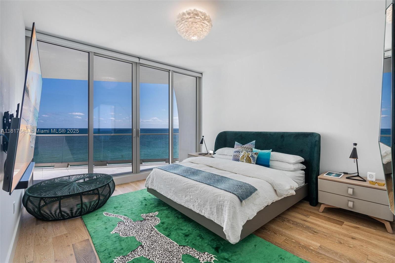 JADE SIGNATURE CONDO - Residential