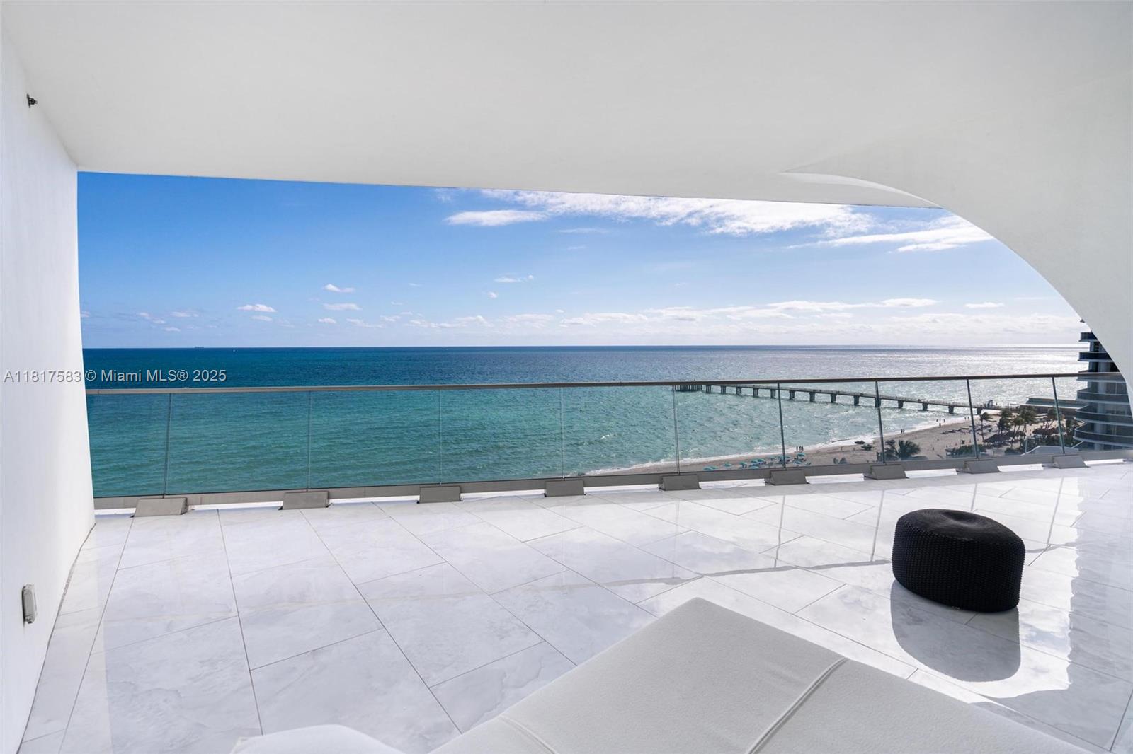 JADE SIGNATURE CONDO - Residential