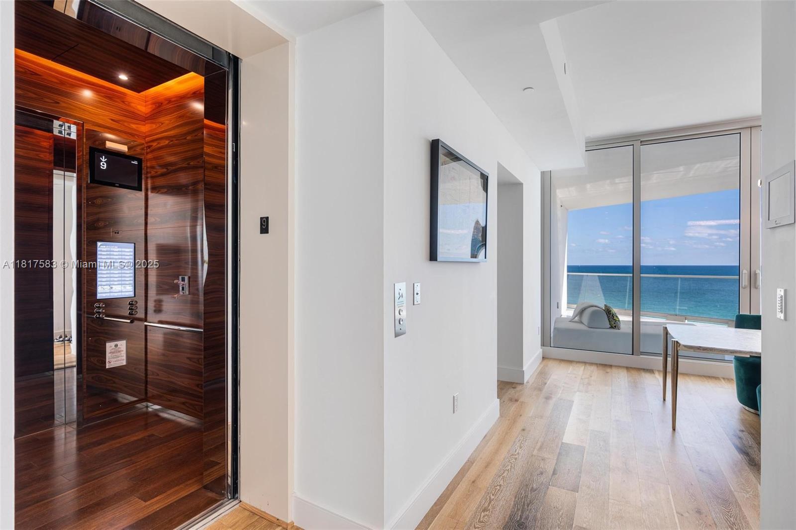 JADE SIGNATURE CONDO - Residential