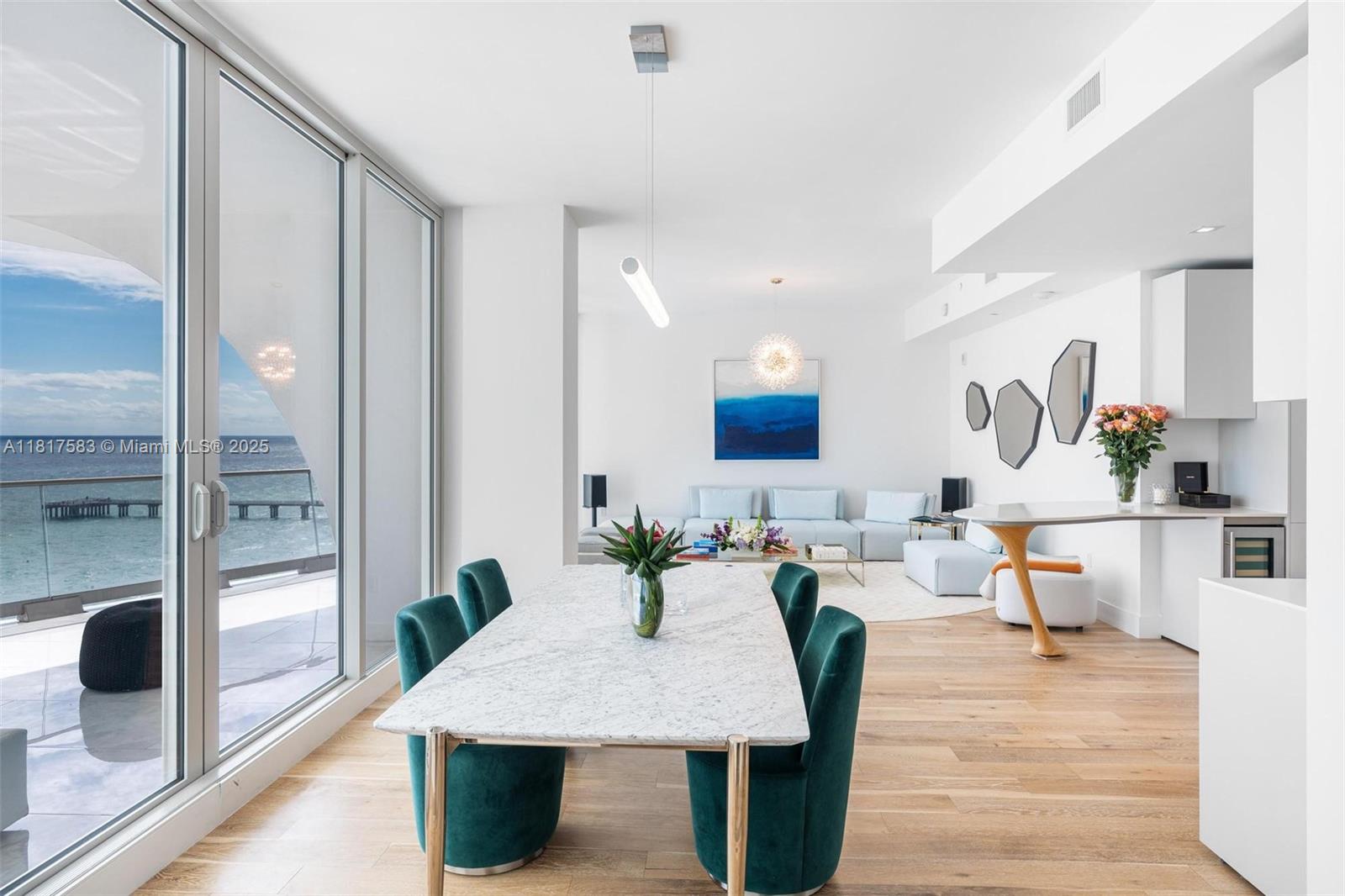 JADE SIGNATURE CONDO - Residential
