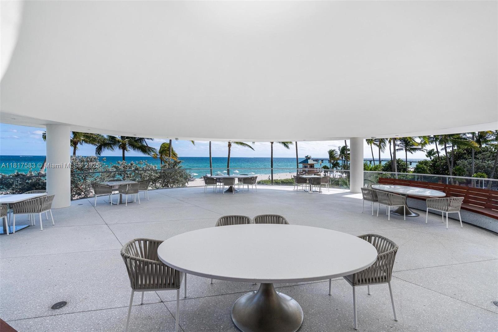 JADE SIGNATURE CONDO - Residential