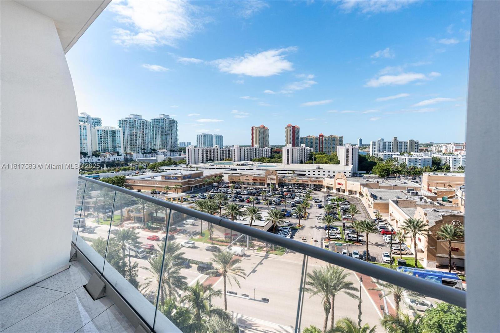 JADE SIGNATURE CONDO - Residential