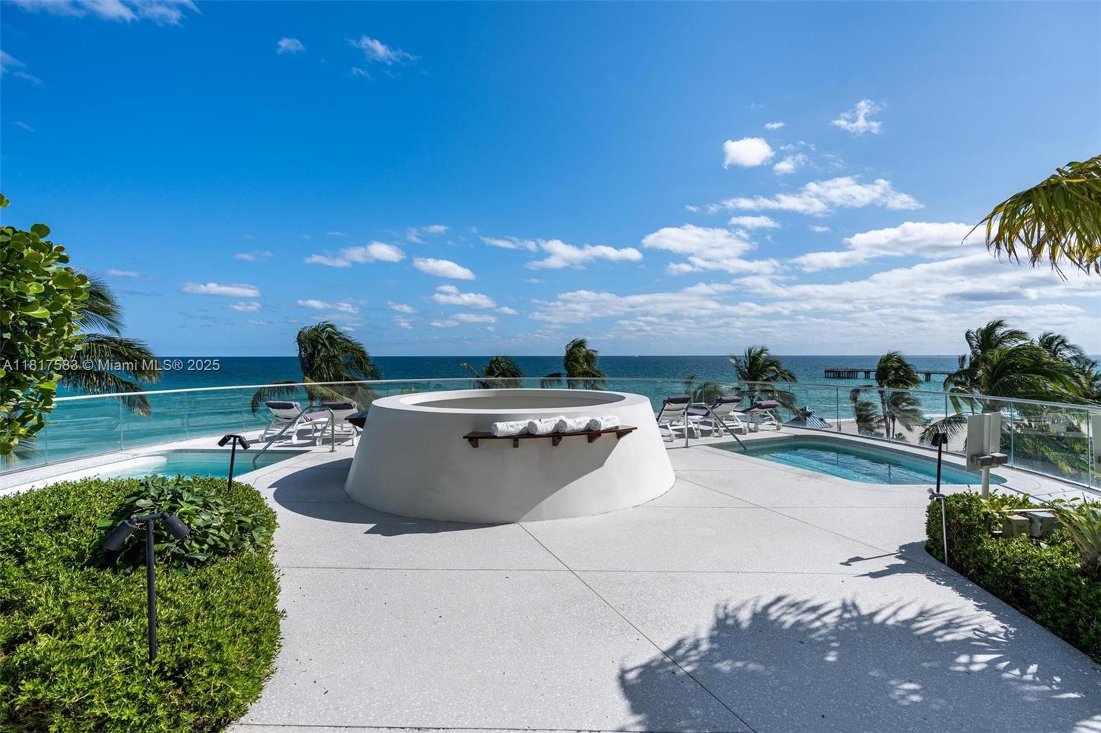 JADE SIGNATURE CONDO - Residential