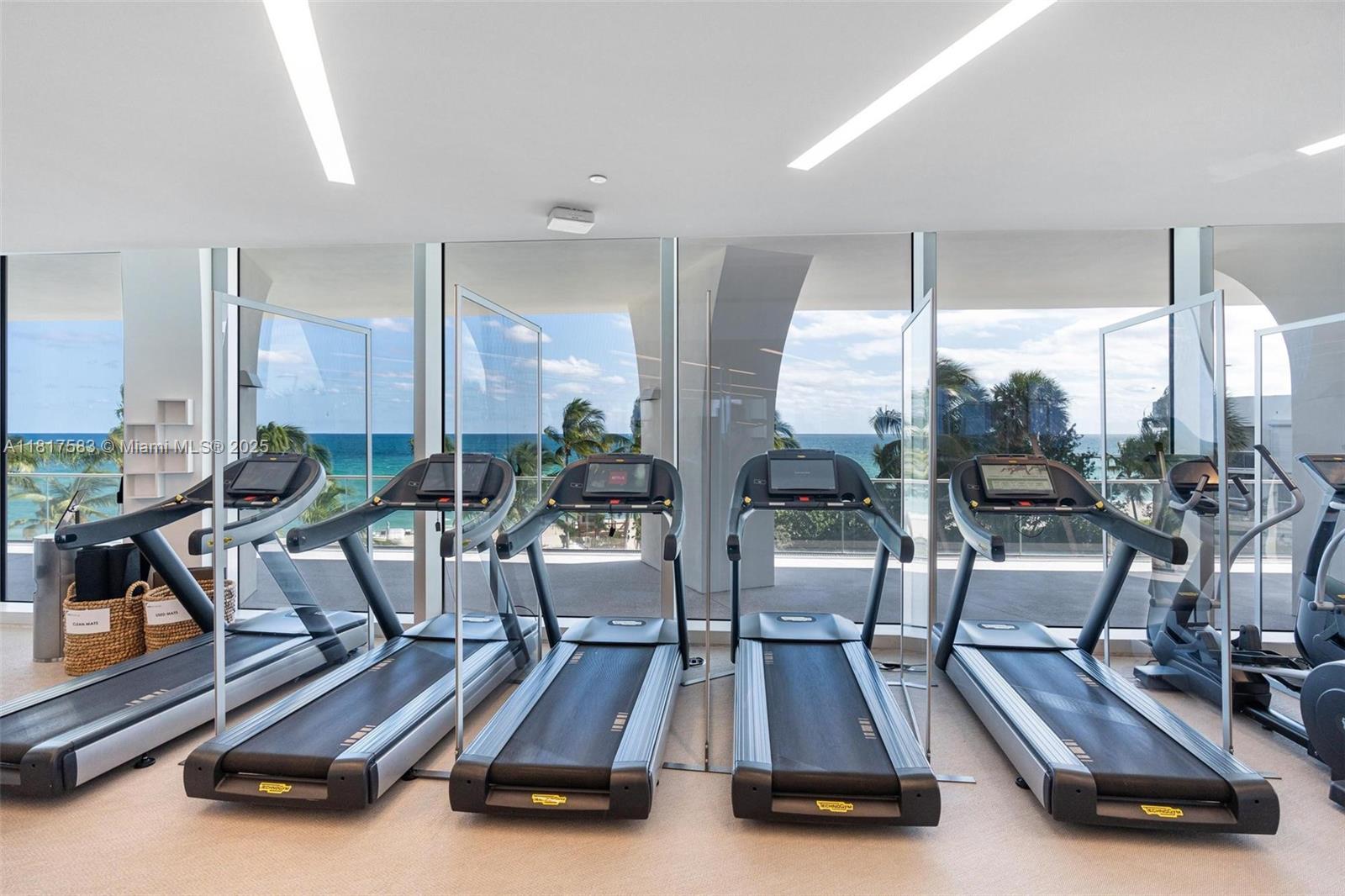 JADE SIGNATURE CONDO - Residential