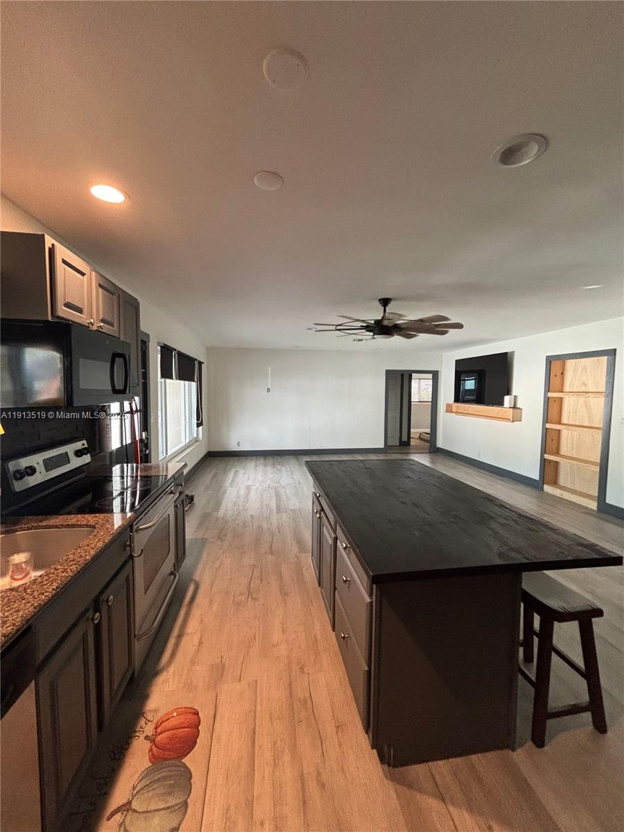 CORAL HEIGHTS SEC ONE - Residential Lease