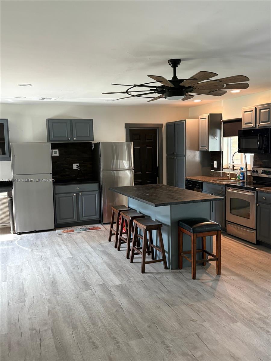 CORAL HEIGHTS SEC ONE - Residential Lease