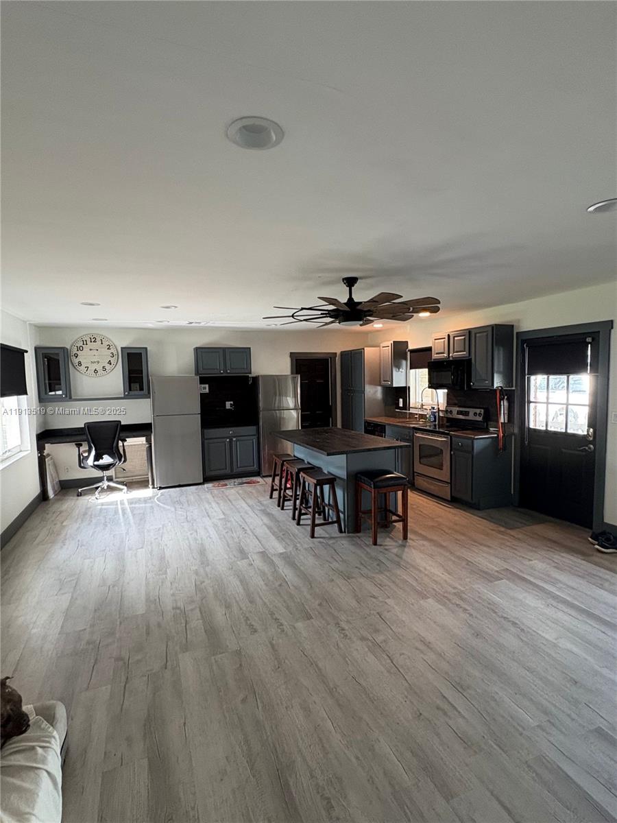 CORAL HEIGHTS SEC ONE - Residential Lease