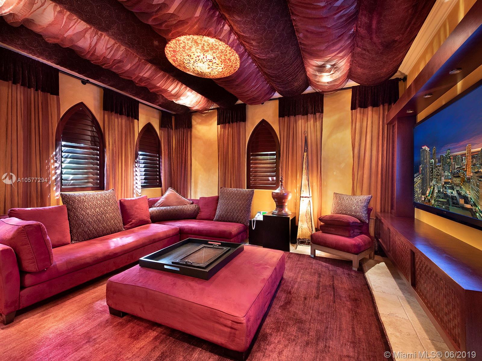 SUNSET ISLANDS I - Residential