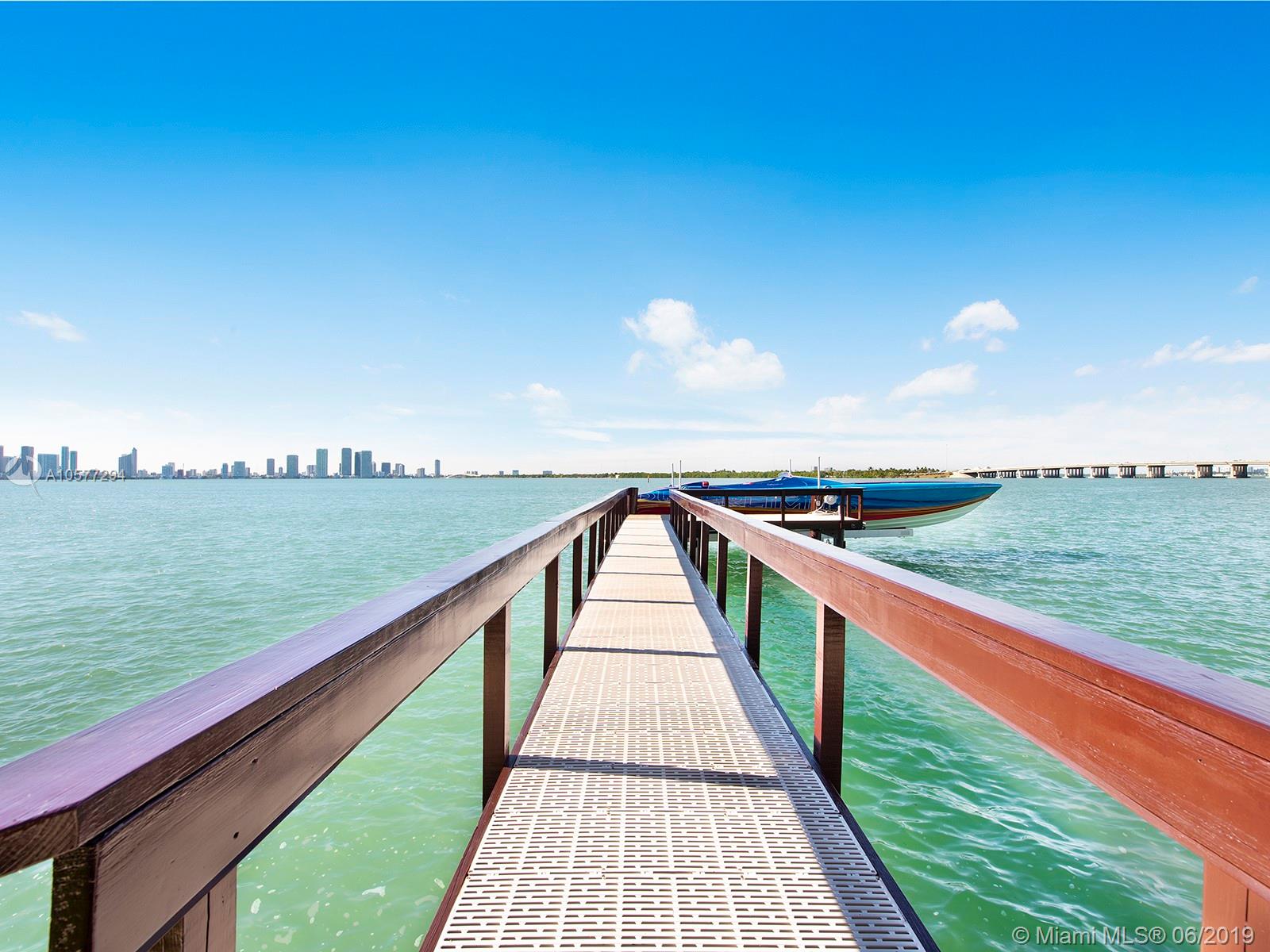 SUNSET ISLANDS I - Residential