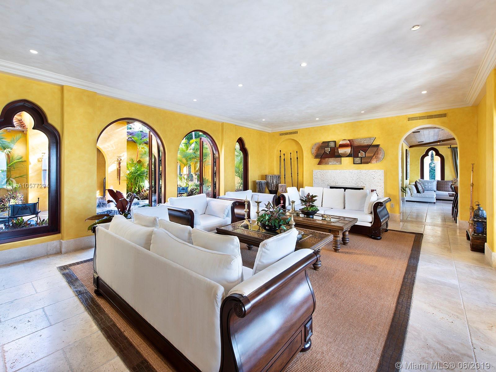 SUNSET ISLANDS I - Residential