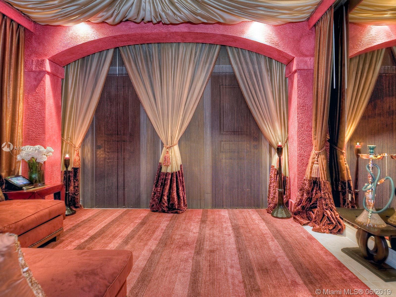 SUNSET ISLANDS I - Residential