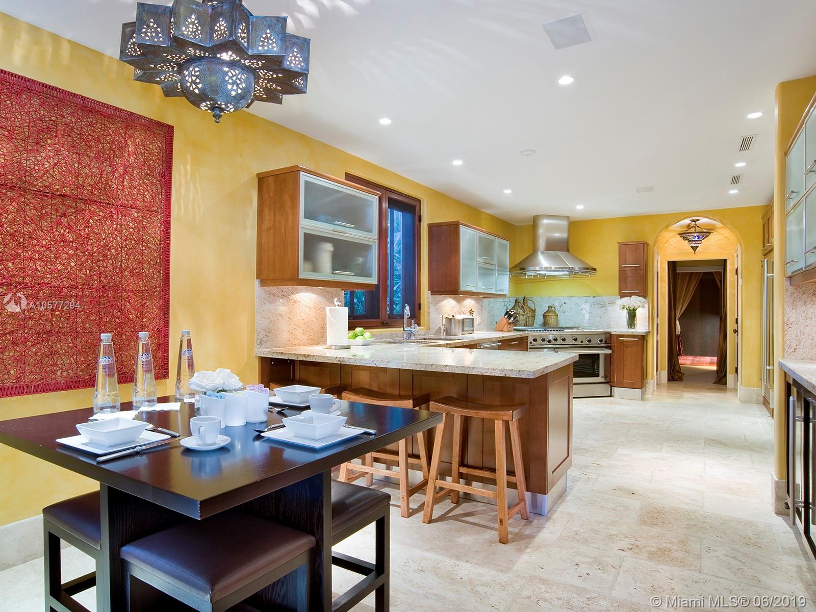 SUNSET ISLANDS I - Residential