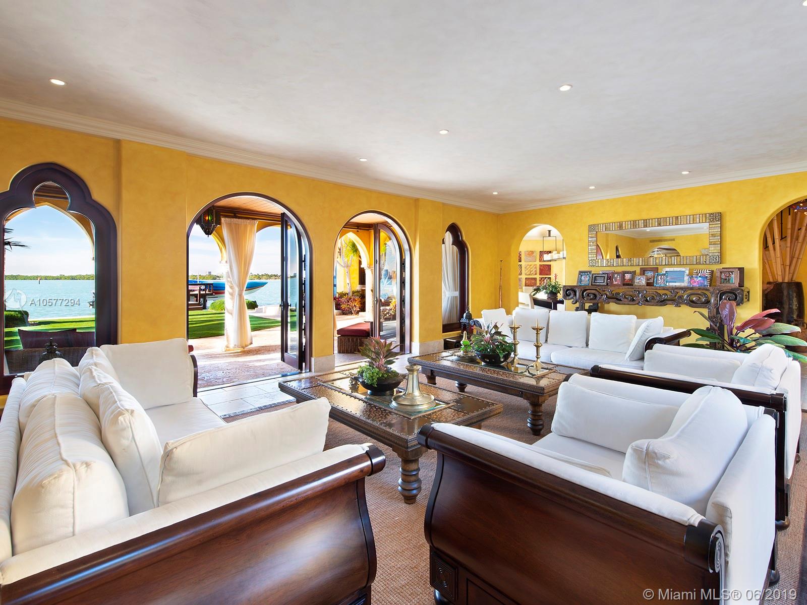 SUNSET ISLANDS I - Residential