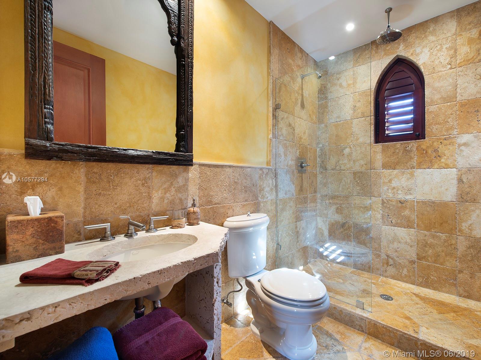 SUNSET ISLANDS I - Residential