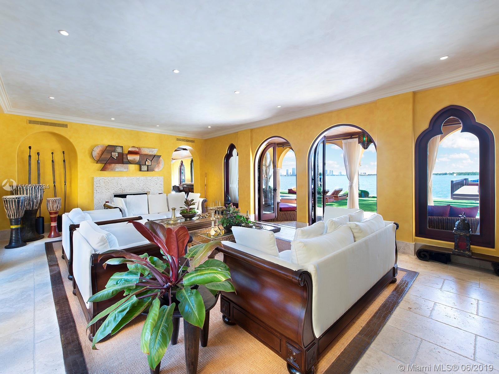 SUNSET ISLANDS I - Residential