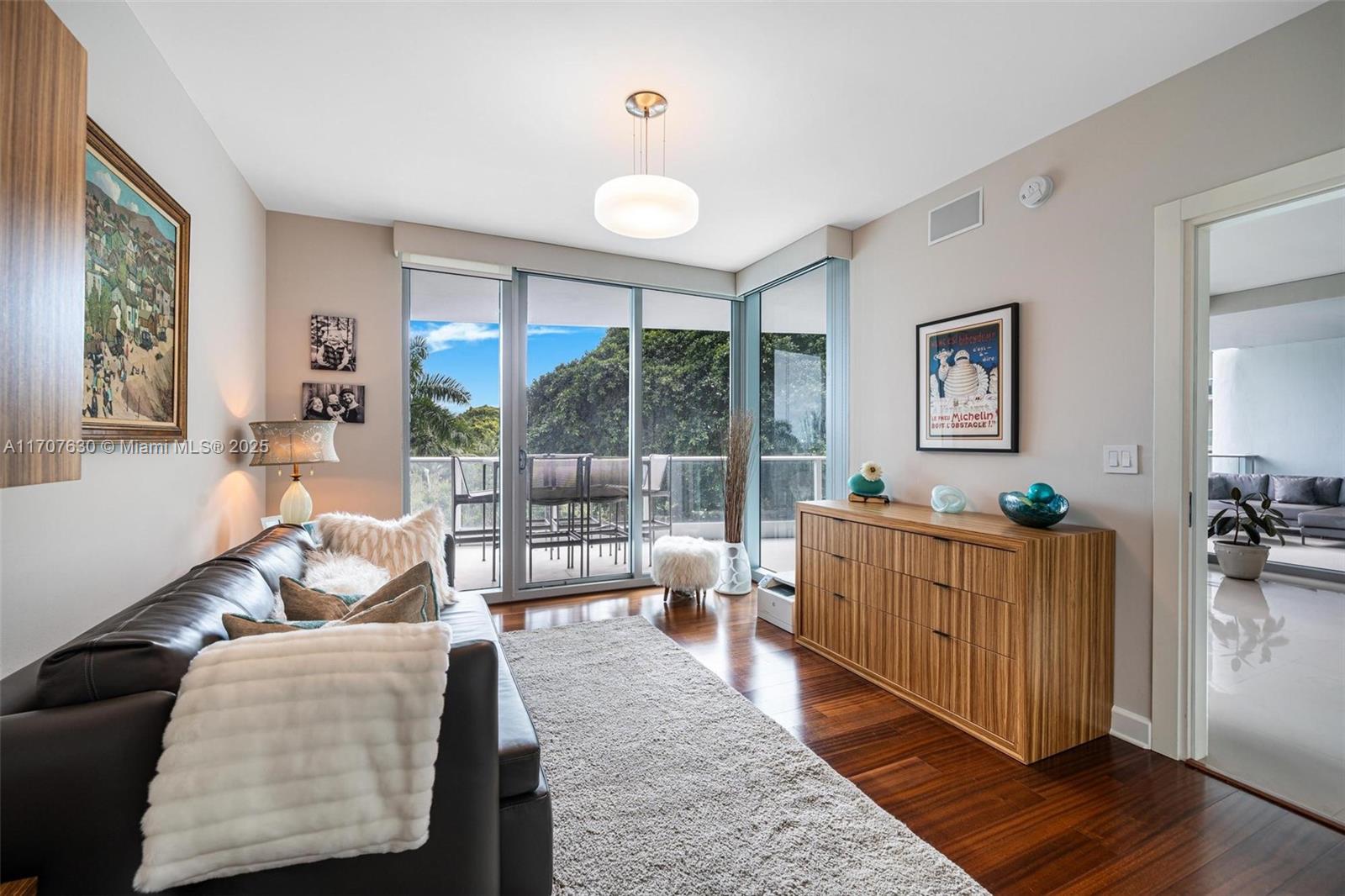 GROVENOR HOUSE CONDO - Residential