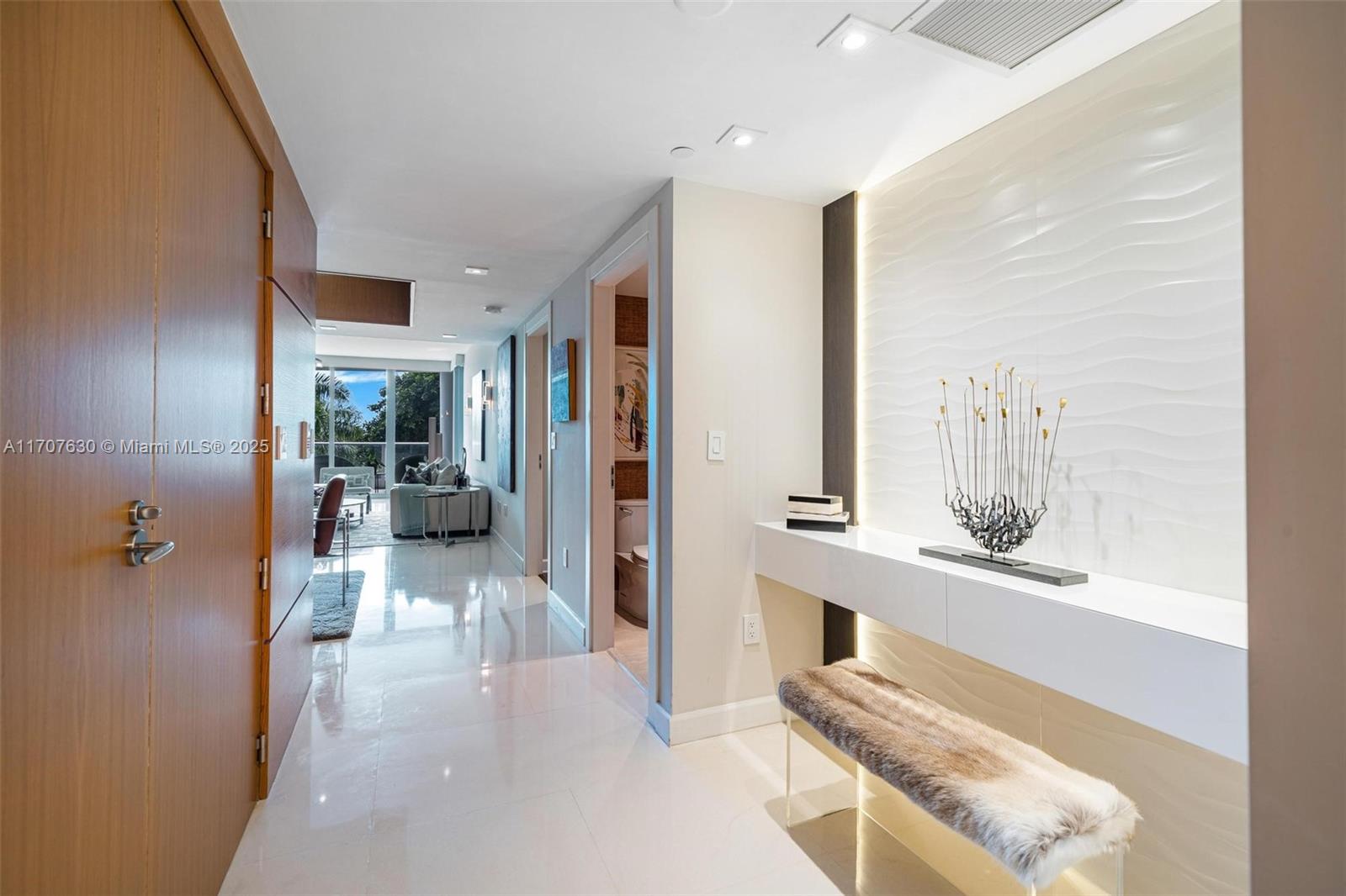 GROVENOR HOUSE CONDO - Residential