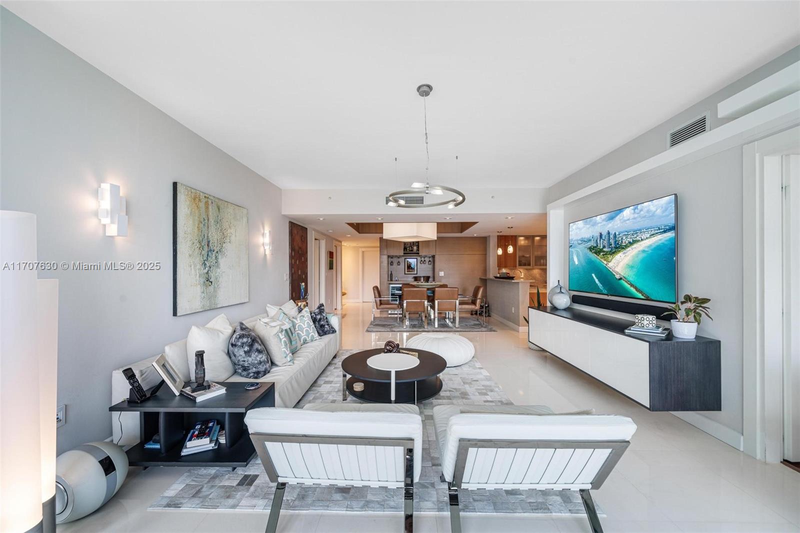 GROVENOR HOUSE CONDO - Residential