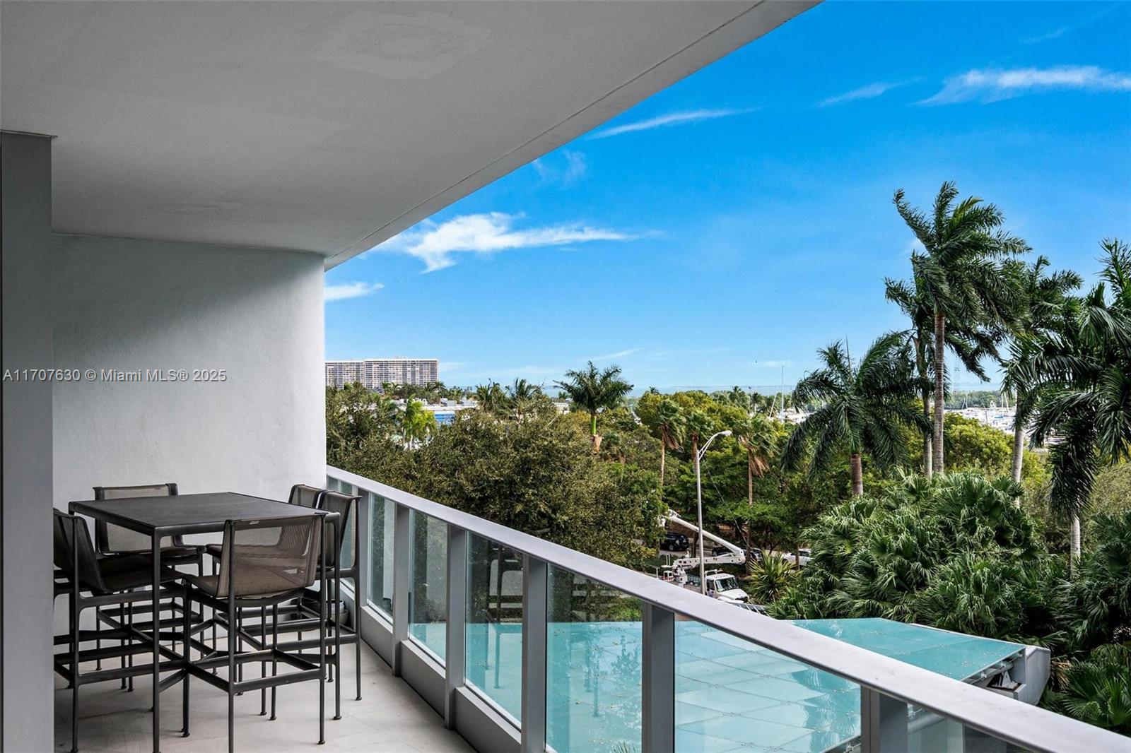 GROVENOR HOUSE CONDO - Residential