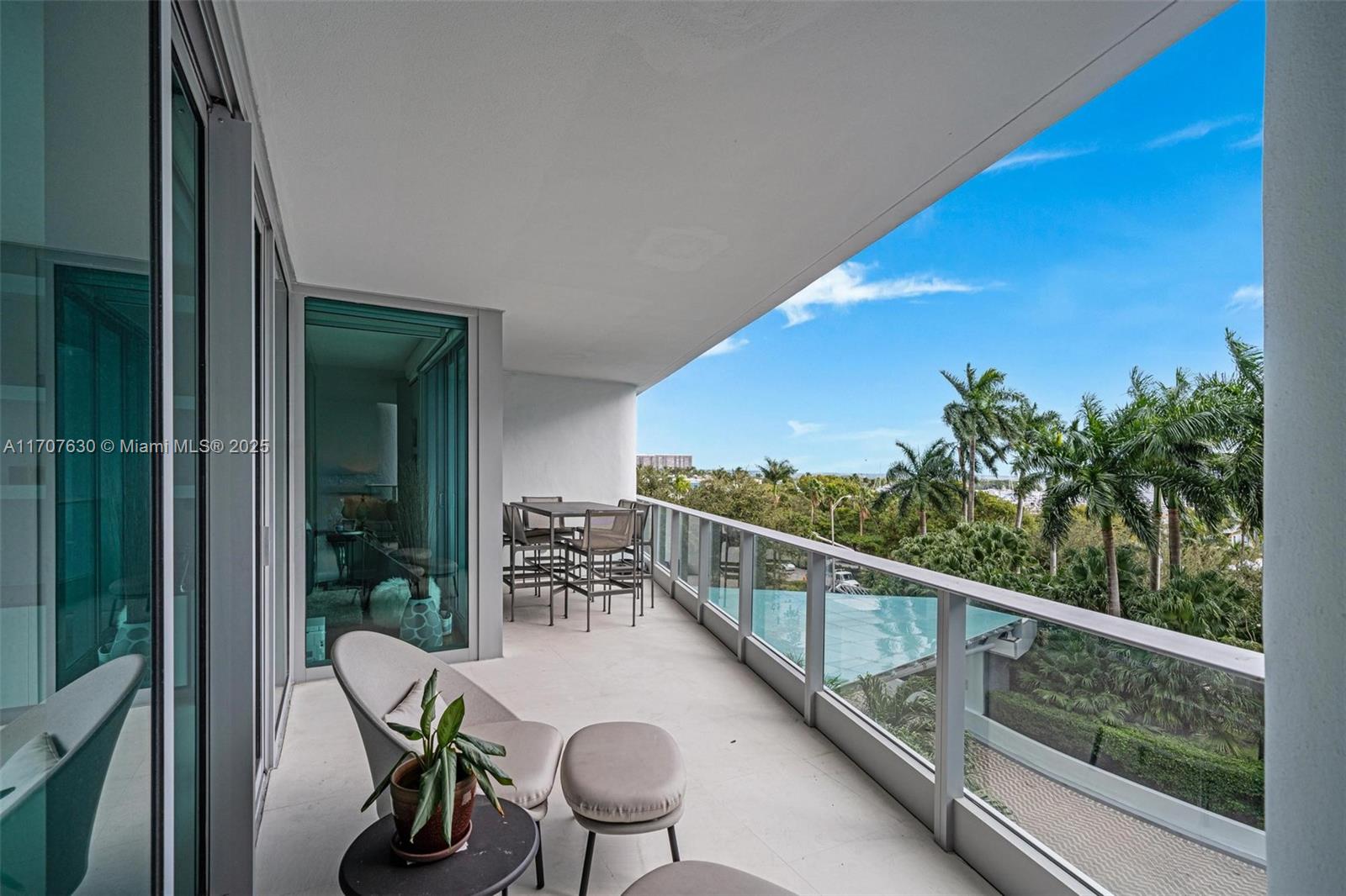 GROVENOR HOUSE CONDO - Residential