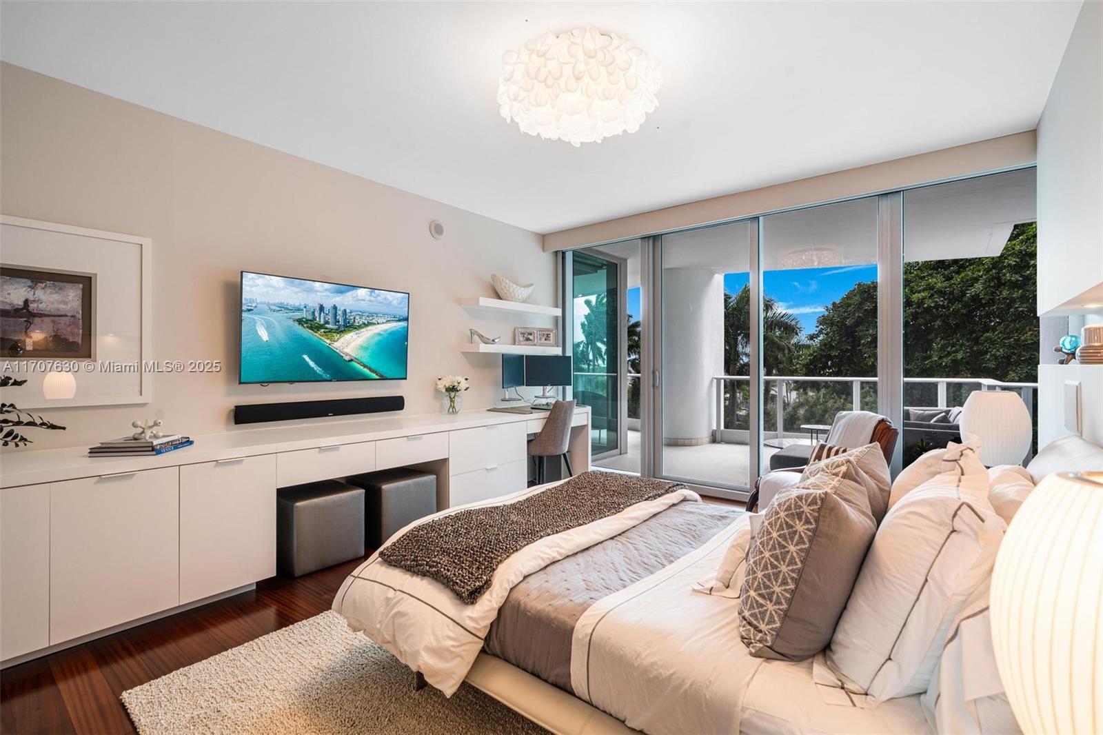 GROVENOR HOUSE CONDO - Residential