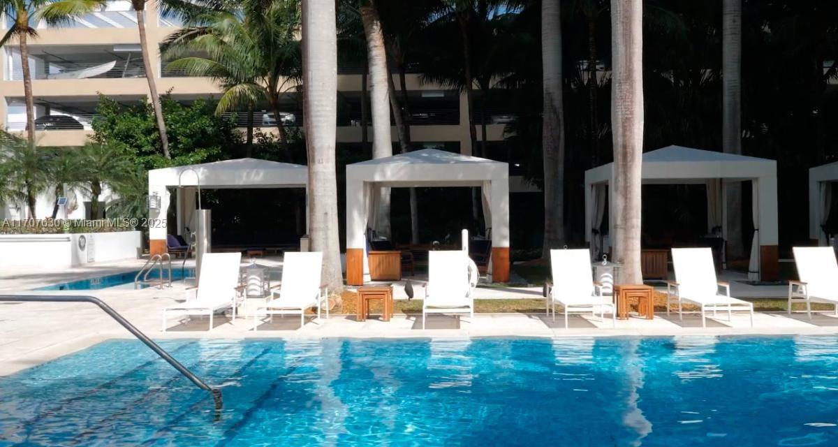 GROVENOR HOUSE CONDO - Residential