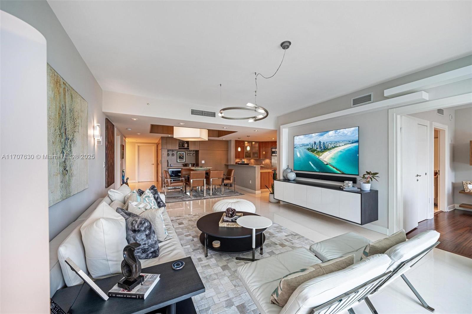 GROVENOR HOUSE CONDO - Residential