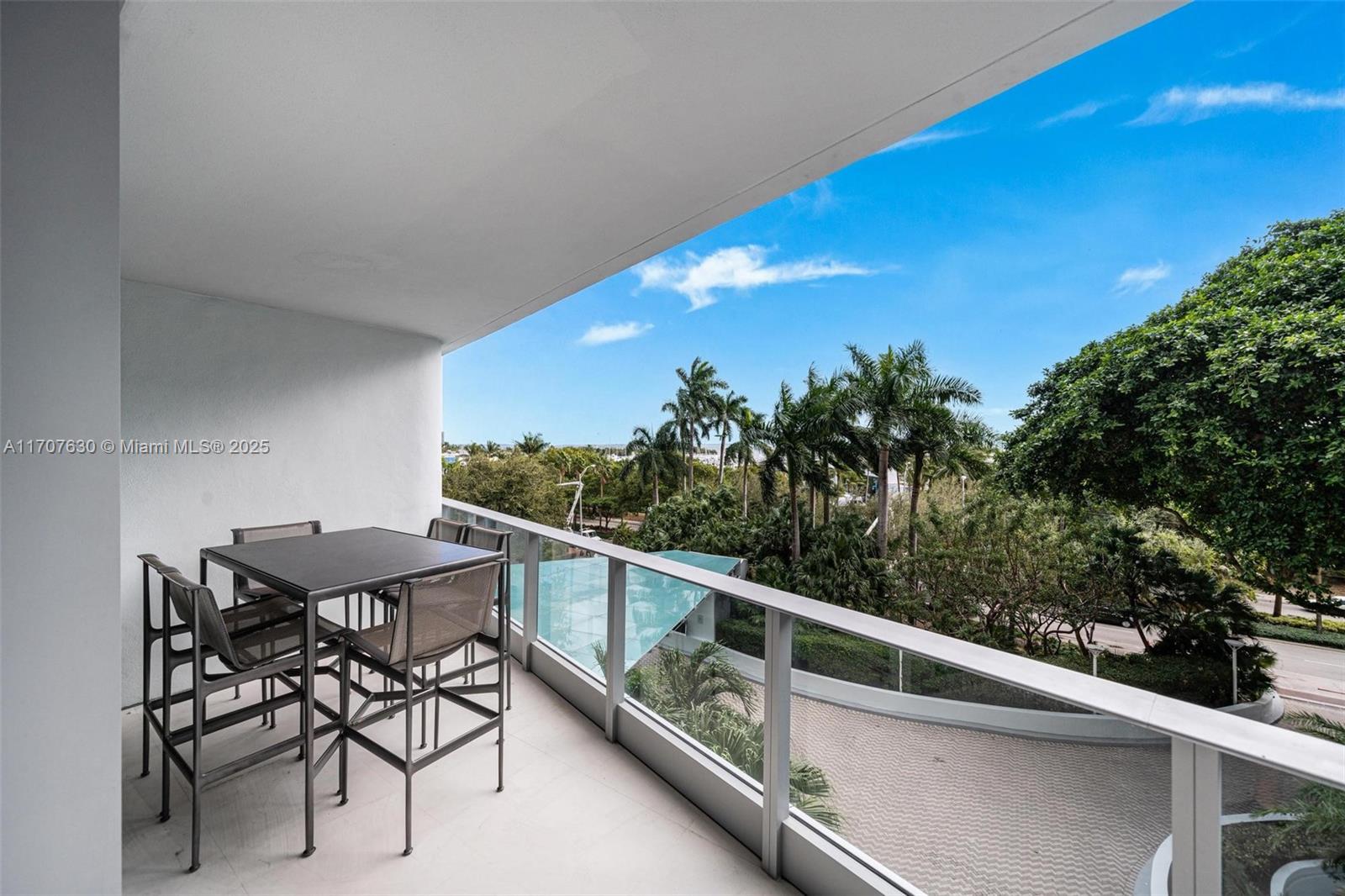 GROVENOR HOUSE CONDO - Residential