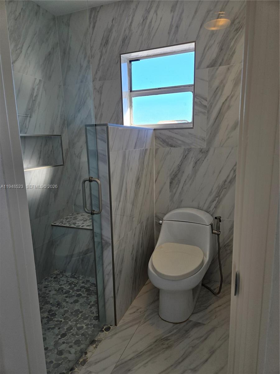 MEADOW WOOD MANOR #4 - Residential