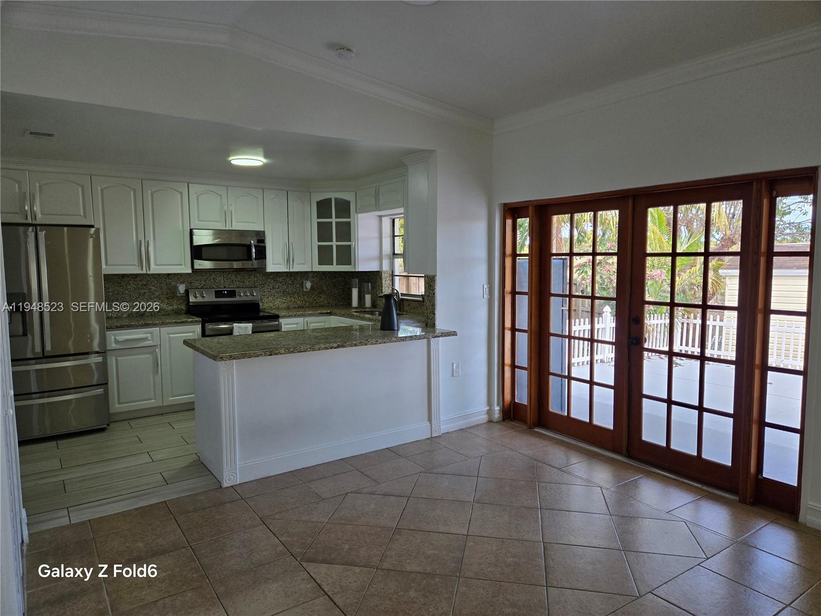 MEADOW WOOD MANOR #4 - Residential