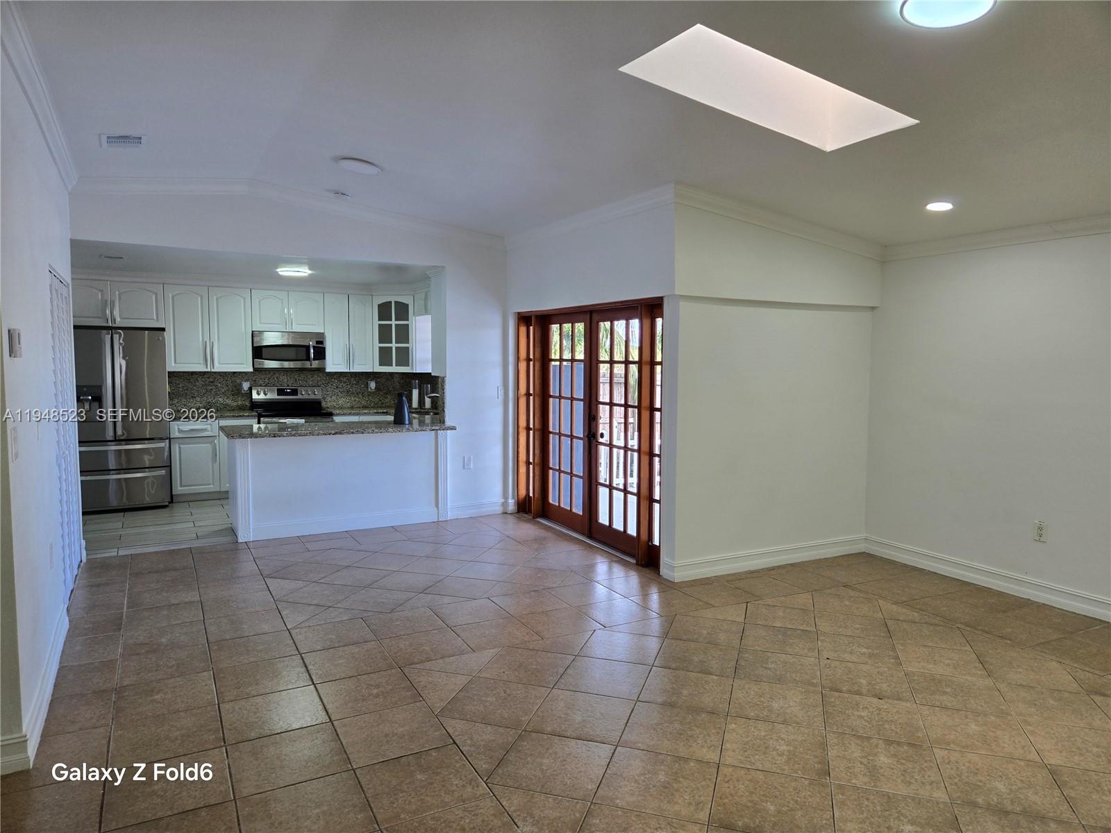 MEADOW WOOD MANOR #4 - Residential