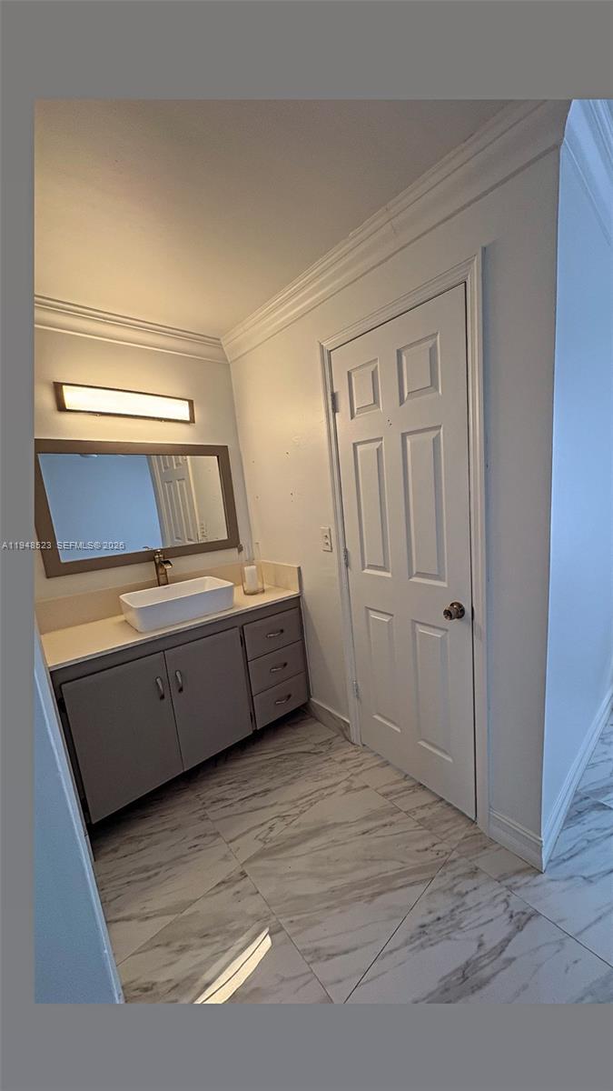 MEADOW WOOD MANOR #4 - Residential