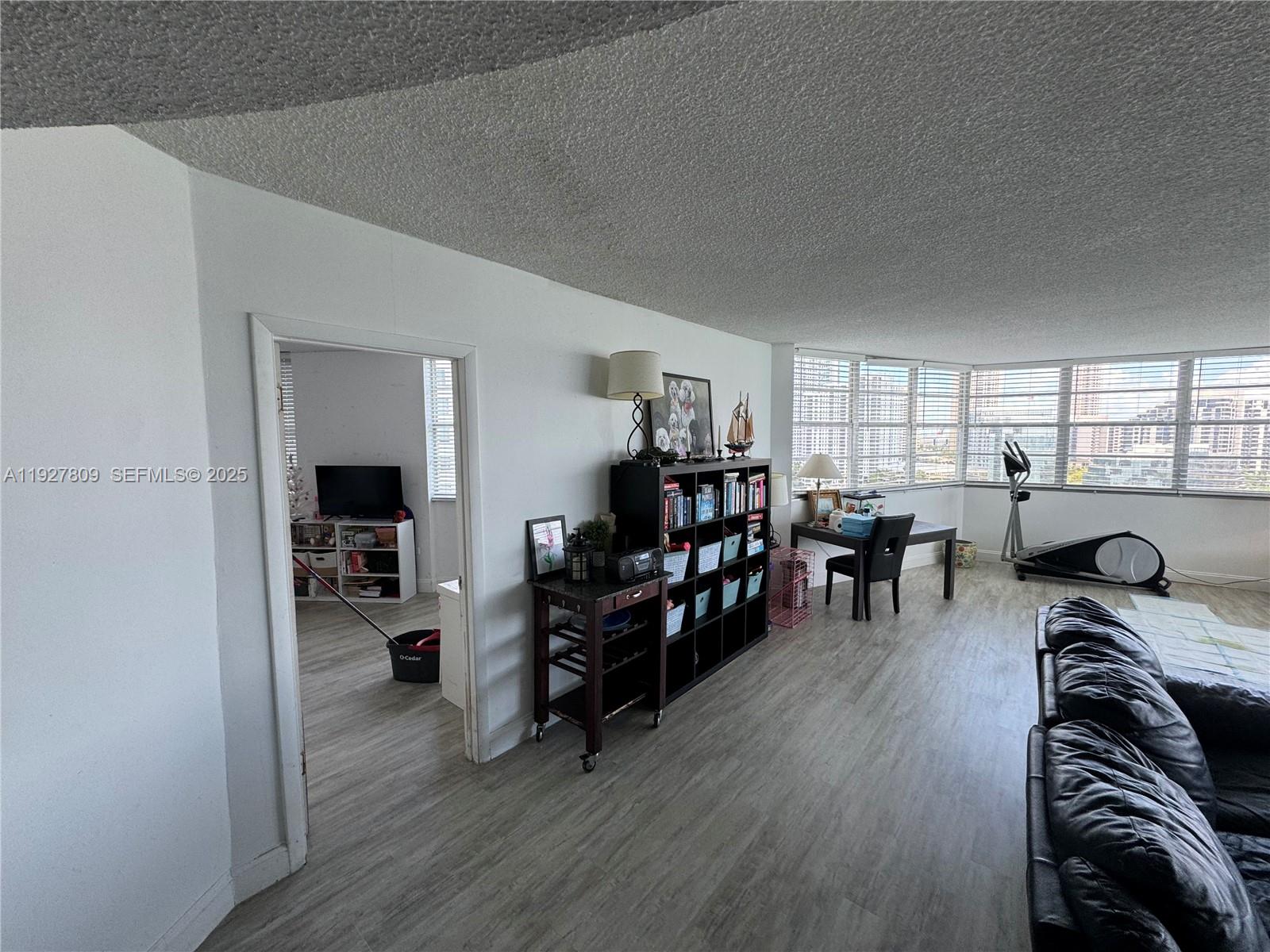 FOUR AMBASSADORS CONDO PH - Residential