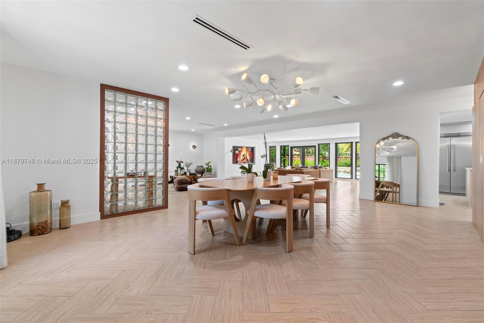 EASTGROVE EAST - Residential Lease