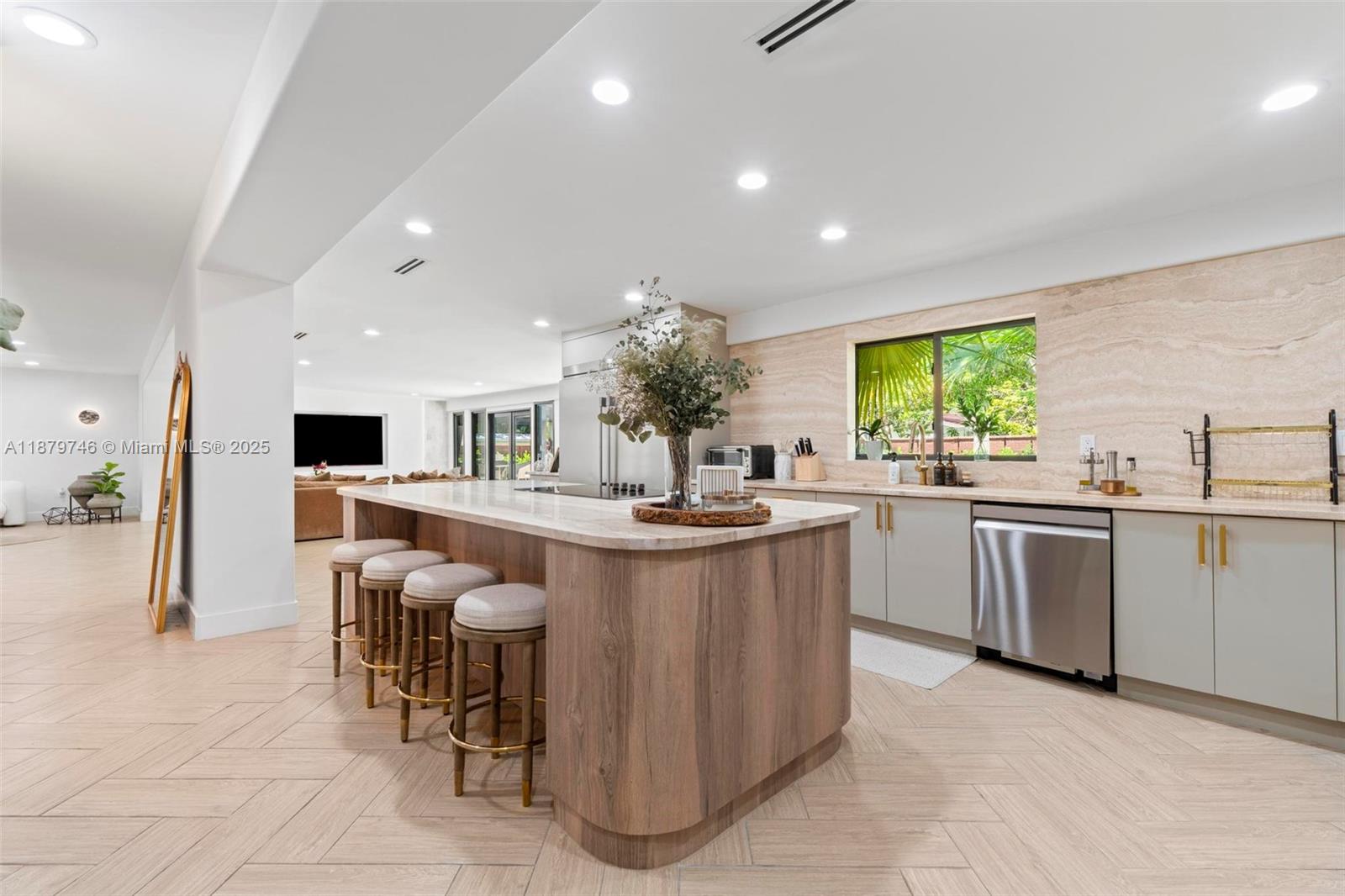 EASTGROVE EAST - Residential Lease