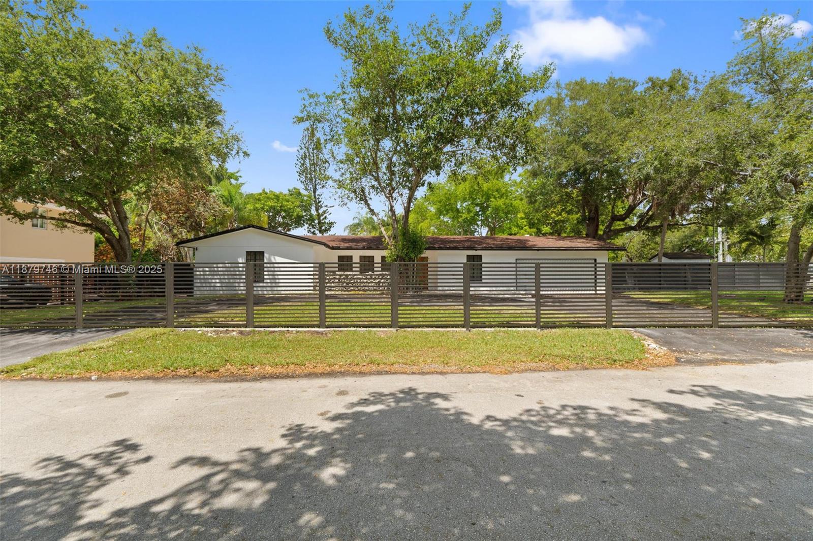 EASTGROVE EAST - Residential Lease