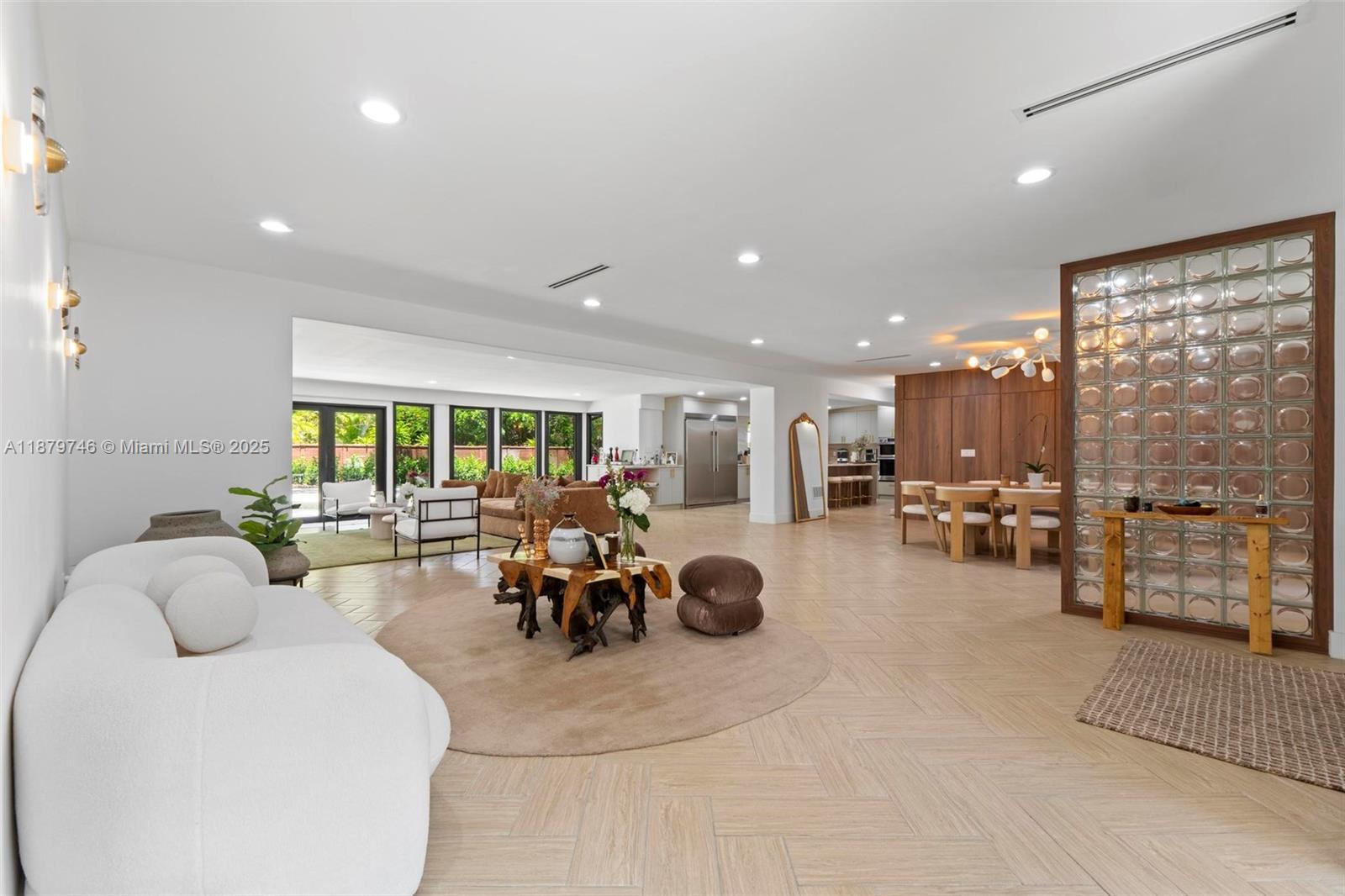 EASTGROVE EAST - Residential Lease