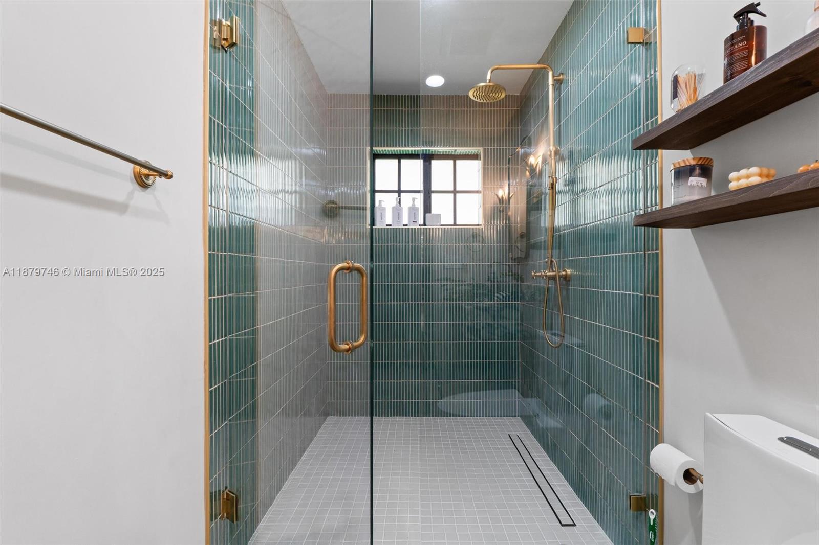 EASTGROVE EAST - Residential Lease