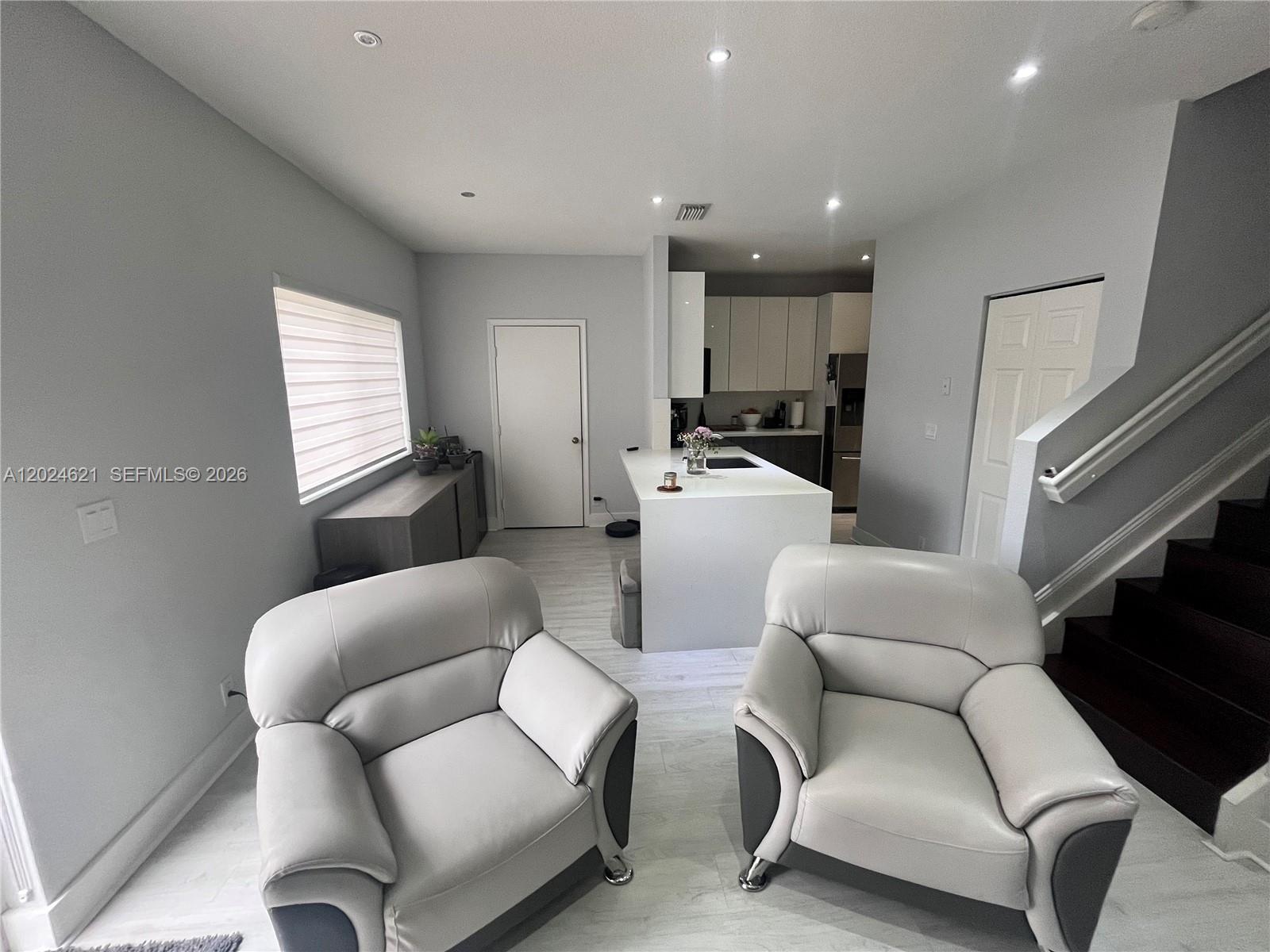 LAGO VISTA AT COCONUT CRE - Residential