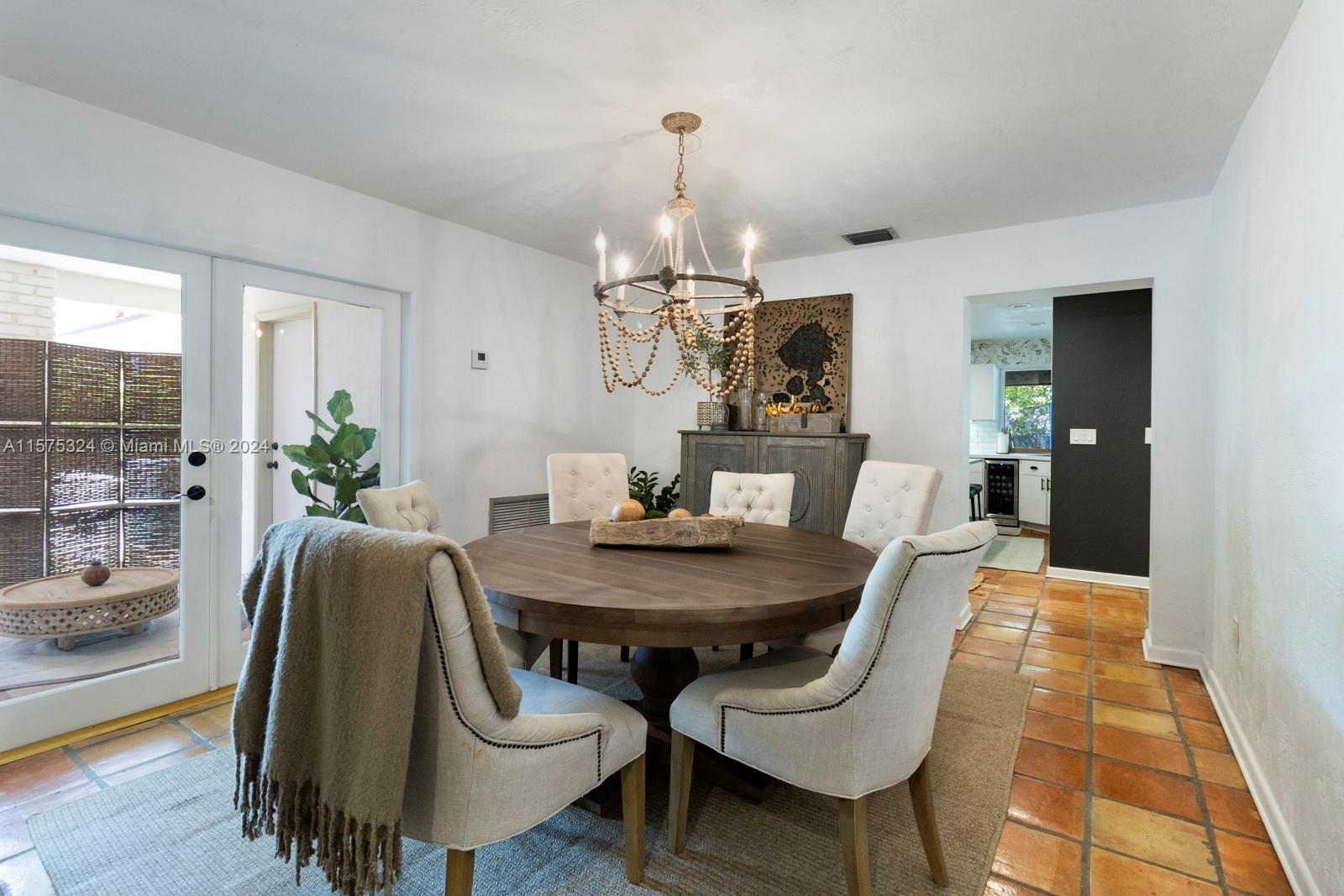 PINE ACRES ESTS - Residential Lease