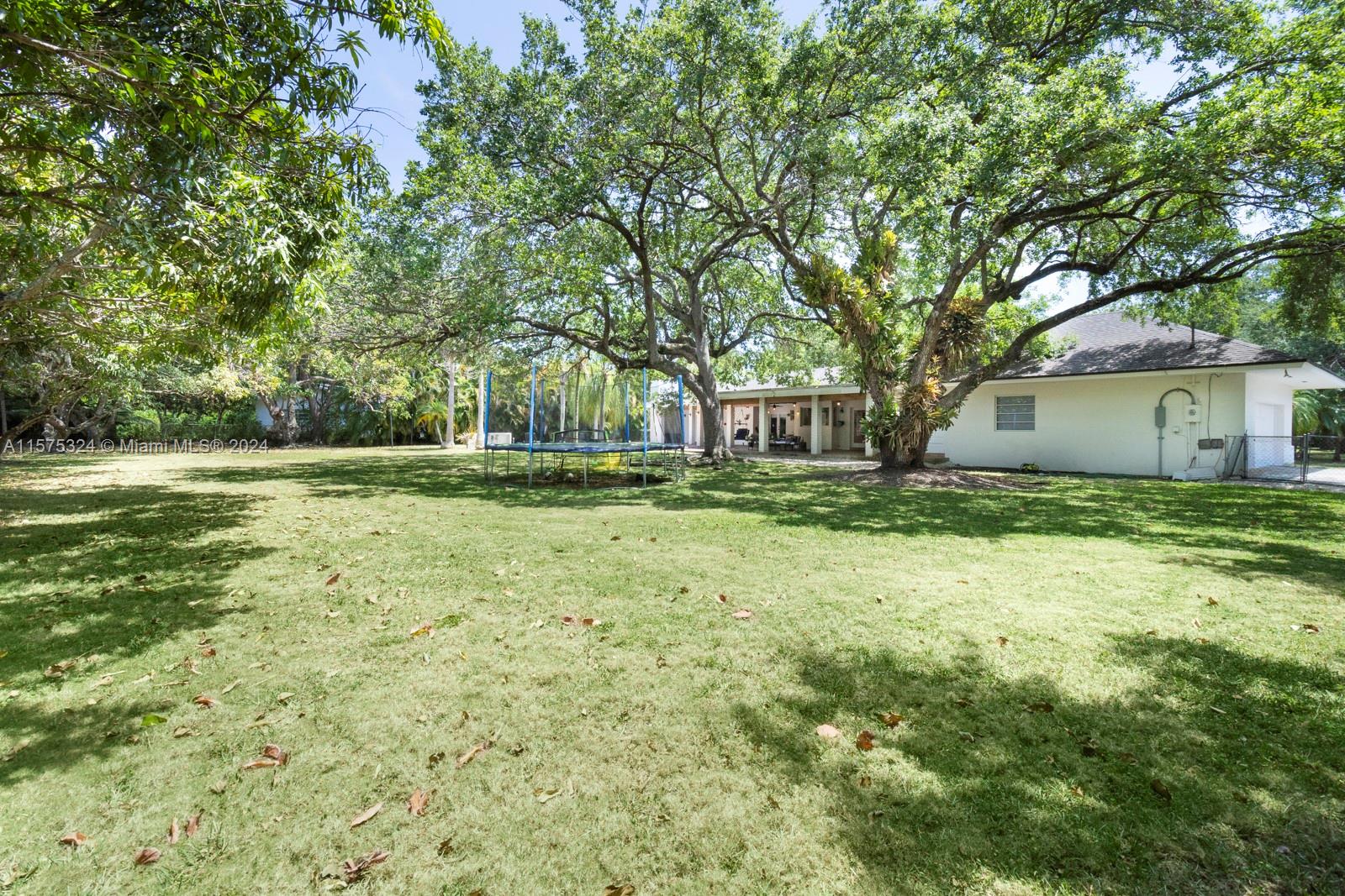 PINE ACRES ESTS - Residential Lease