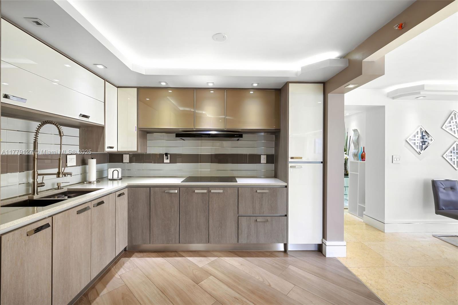 LE TRIANON CONDO - Residential